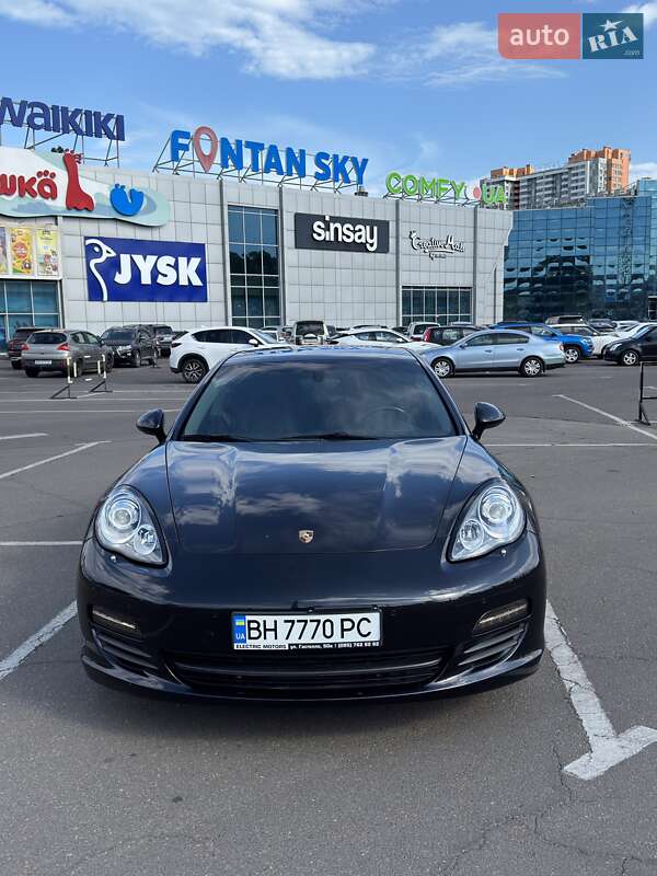Фастбэк Porsche Panamera 2012 в Одессе фото 7 Фастбэк Porsche Panamera 2012 в Одессе
