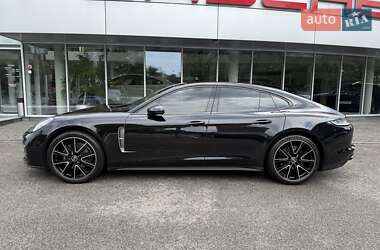 Фастбэк Porsche Panamera 2022 в 