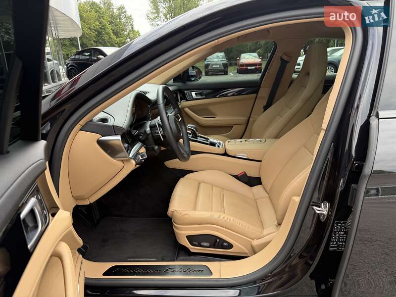 Фастбэк Porsche Panamera 2022 в Днепре