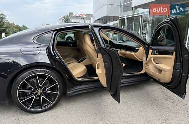 Фастбэк Porsche Panamera 2022 в 