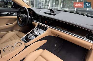 Фастбэк Porsche Panamera 2022 в 