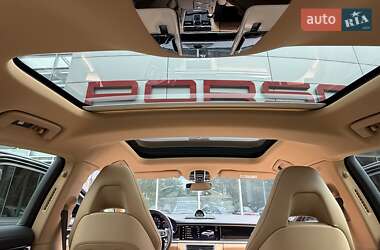 Фастбэк Porsche Panamera 2022 в 