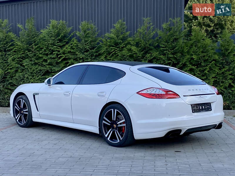 Фастбэк Porsche Panamera 2012 в Днепре