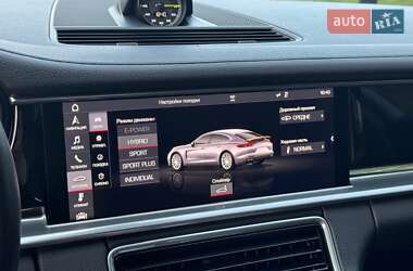 Фастбек Porsche Panamera 2018 в Києві