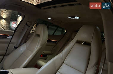 Фастбэк Porsche Panamera 2010 в 