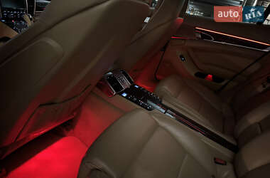 Фастбэк Porsche Panamera 2010 в 