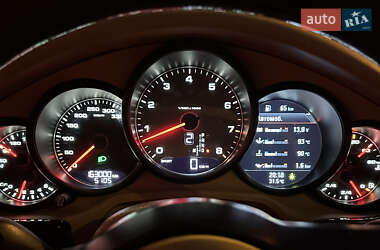 Фастбэк Porsche Panamera 2010 в 