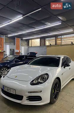 Porsche Panamera 2016