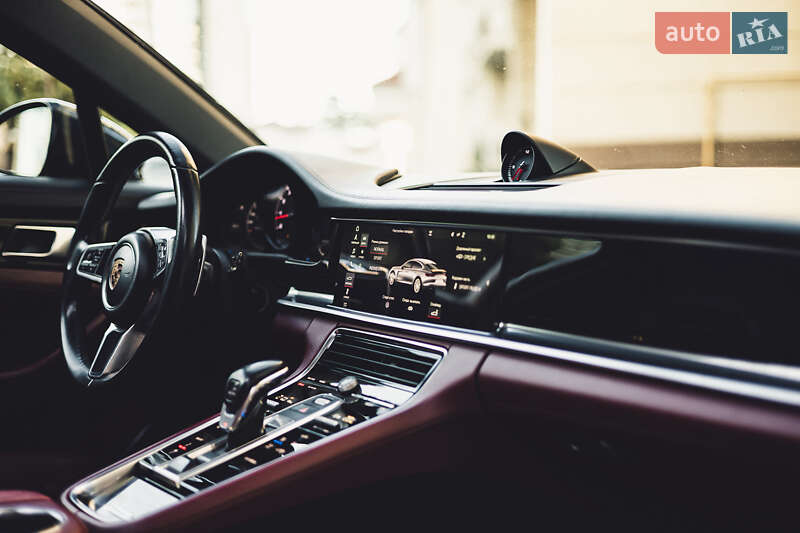 Фастбэк Porsche Panamera 2017 в Одессе