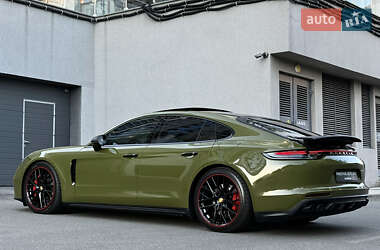 Фастбэк Porsche Panamera 2021 в 