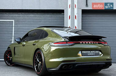 Фастбэк Porsche Panamera 2021 в 