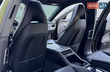 Фастбэк Porsche Panamera 2021 в 