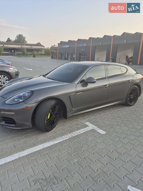 Фастбэк Porsche Panamera 2015 в Виннице фото 15 Фастбэк Porsche Panamera 2015 в Виннице