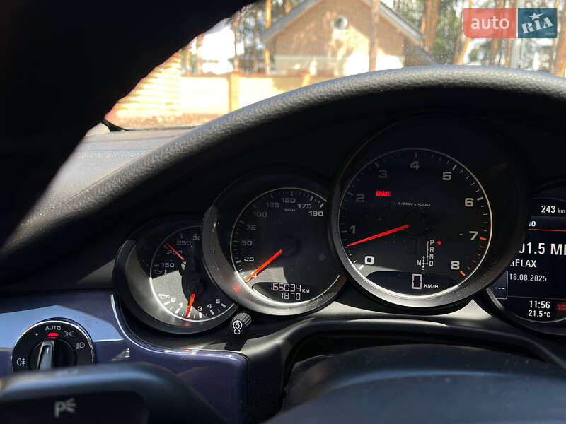 Фастбек Porsche Panamera 2010 в Києві