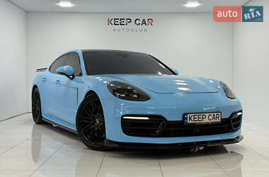 Фастбэк Porsche Panamera 2016 в 