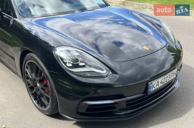 Фастбэк Porsche Panamera 2018 в 