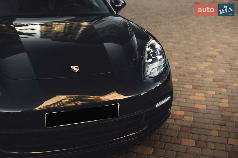 Фастбэк Porsche Panamera 2017 в Одессе