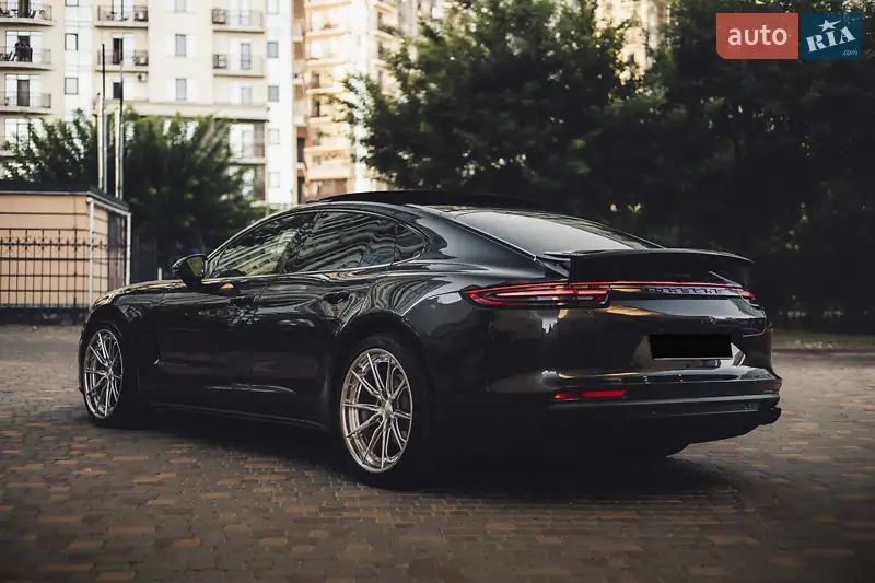 Porsche Panamera