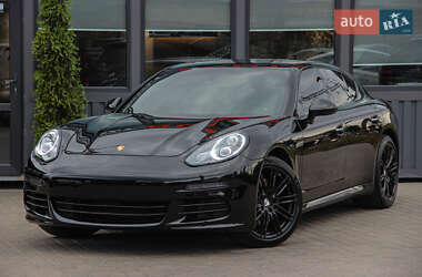Фастбек Porsche Panamera 2014 в Одесі