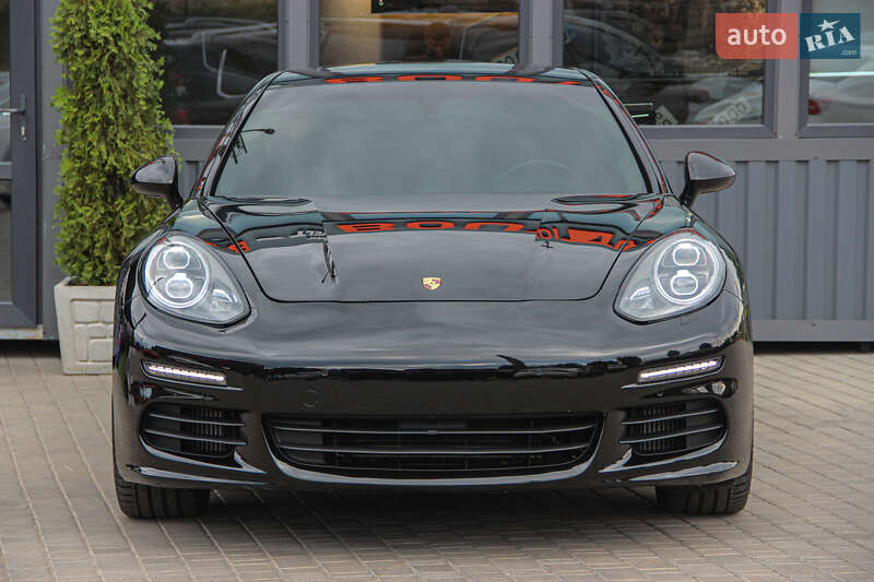Фастбэк Porsche Panamera 2014 в Одессе
