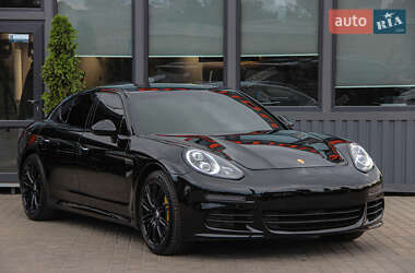 Фастбек Porsche Panamera 2014 в Одесі
