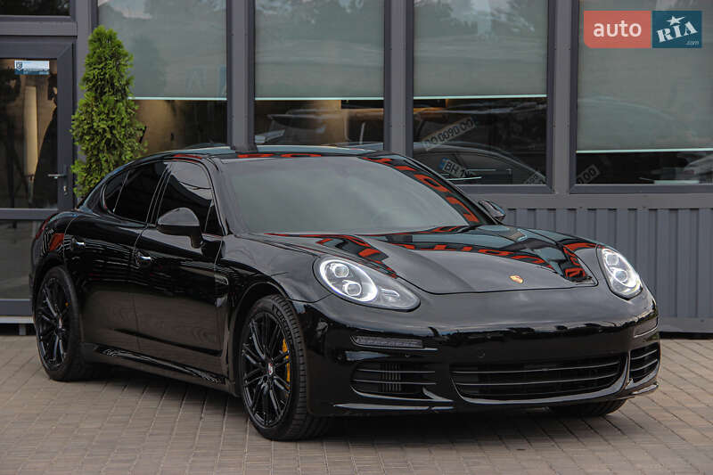 Фастбэк Porsche Panamera 2014 в Одессе