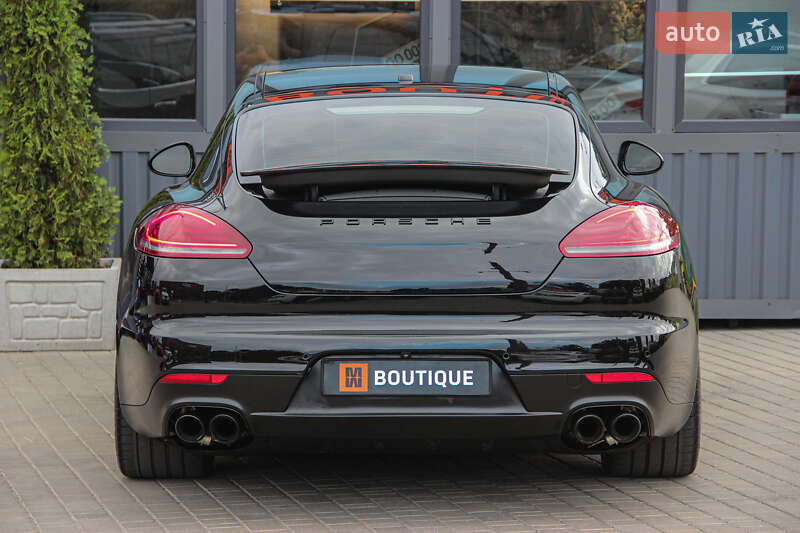 Фастбэк Porsche Panamera 2014 в Одессе