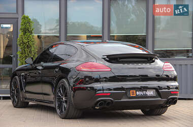 Фастбек Porsche Panamera 2014 в Одесі