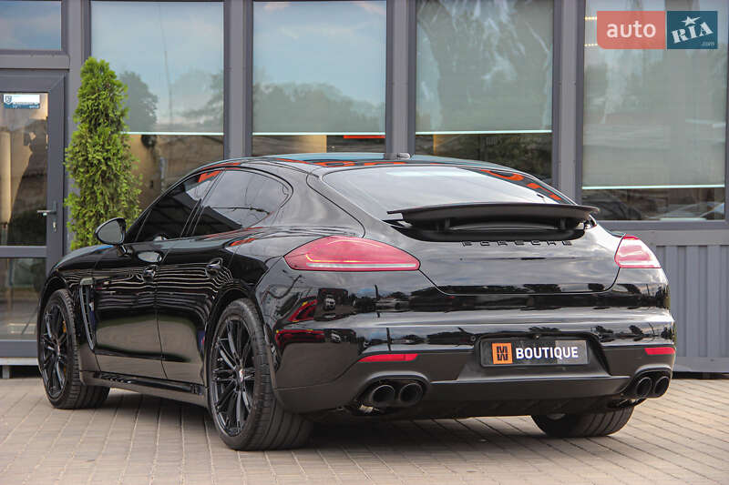 Фастбэк Porsche Panamera 2014 в Одессе