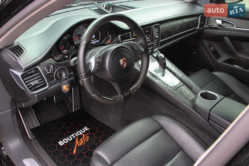 Фастбэк Porsche Panamera 2014 в Одессе