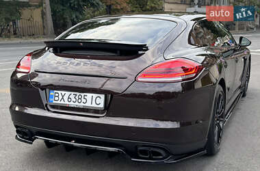 Фастбэк Porsche Panamera 2010 в 