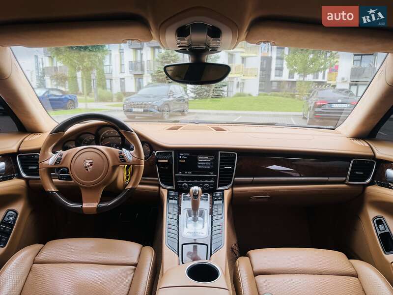 Фастбэк Porsche Panamera 2011 в Белогородке