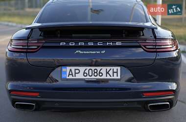 Фастбэк Porsche Panamera 2019 в 