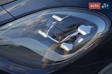 Фастбэк Porsche Panamera 2019 в 