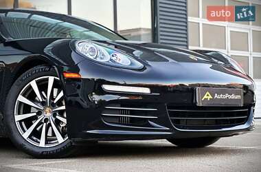 Фастбэк Porsche Panamera 2015 в 