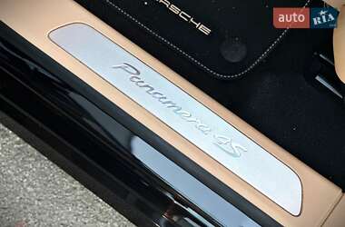 Фастбэк Porsche Panamera 2015 в 