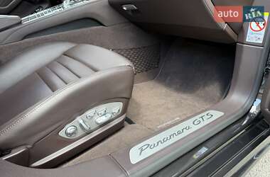 Фастбэк Porsche Panamera 2013 в 
