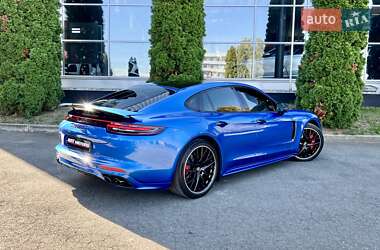 Фастбэк Porsche Panamera 2018 в 