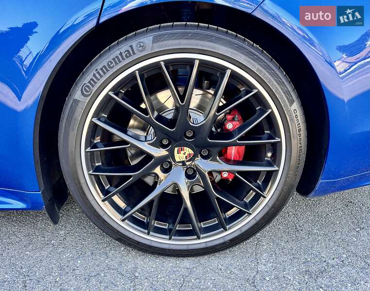 Фастбэк Porsche Panamera 2018 в Киеве