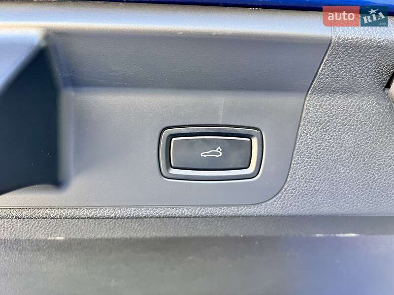 Фастбэк Porsche Panamera 2018 в Киеве