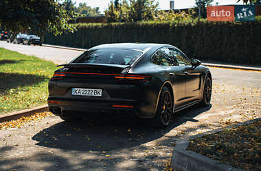 Фастбэк Porsche Panamera 2020 в 