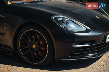 Фастбэк Porsche Panamera 2020 в 