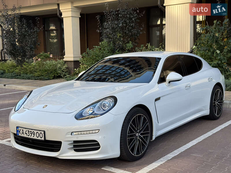 Porsche Panamera 2013