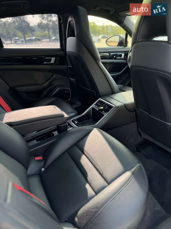 Універсал Porsche Panamera 2019 в Києві