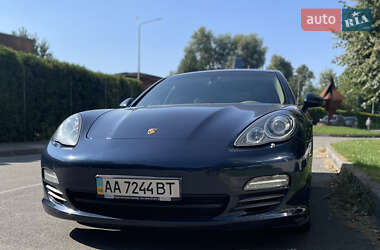 Фастбэк Porsche Panamera 2012 в 