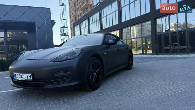 Фастбэк Porsche Panamera 2011 в Полтаве