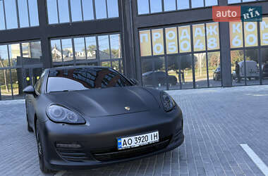 Фастбэк Porsche Panamera 2011 в 