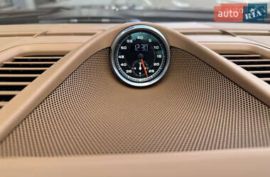Фастбек Porsche Panamera 2010 в 