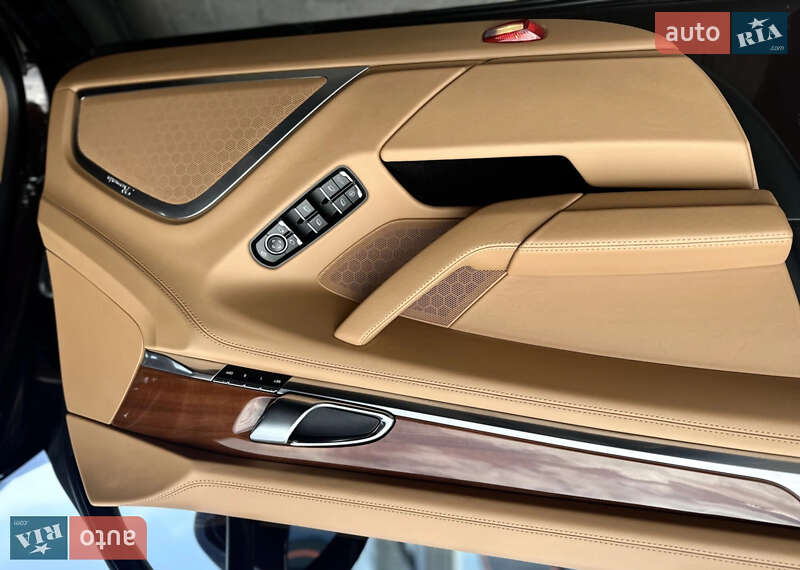 Фастбек Porsche Panamera 2010 в Києві