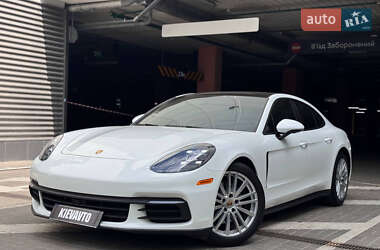 Porsche Panamera 2019